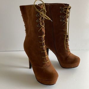 Brown Lace-up Platform Boots Size 9
